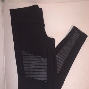 Alo yoga motto leggings